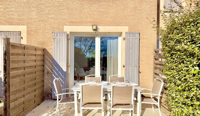 La Traversante du Mas, 6 guests, Pool in Calvisson