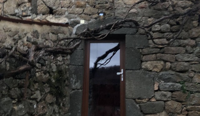 La Treille Espace Intime, Dans Petit Hameau Rustique, Campagne Ardéchoise