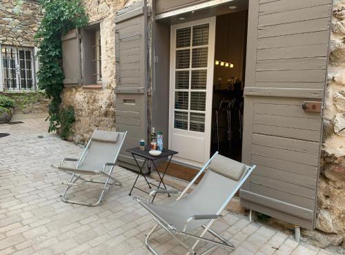 LA TREILLE AU COEUR DU VILLAGE