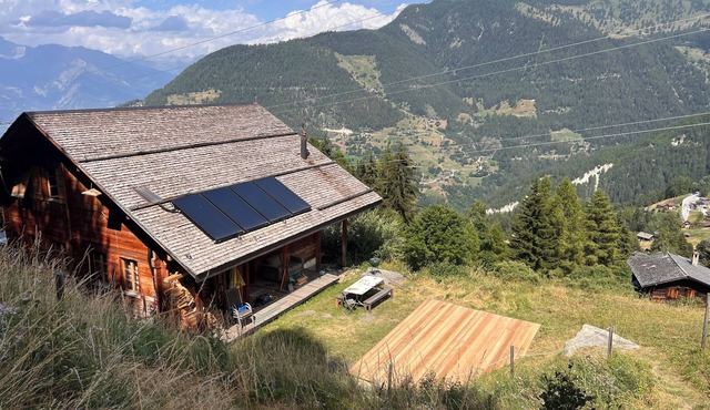 La Tzoumaz, 'BeauChalet'. Large 8-person chalet, Ski In, ski out
