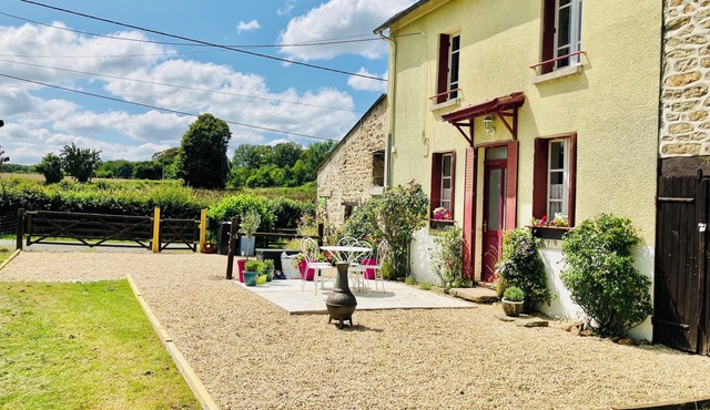 La Vallée des Peintres. Cottage de la Roseraie Sleeps 5