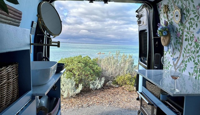 La Van en Rose 5 Star on Wheels