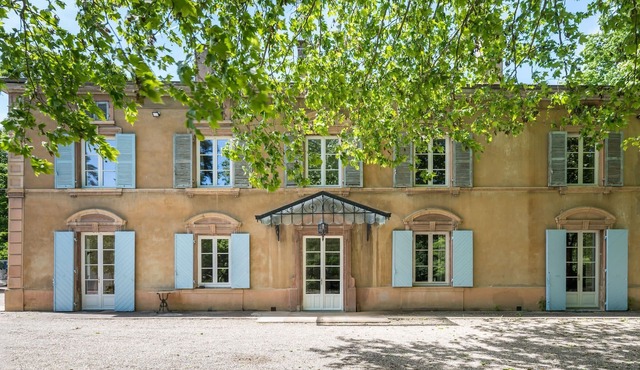 La Verdière - Vast classical property