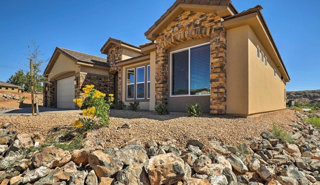 La Verkin Home w/Hot Tub, Kayaks, & Bikes!