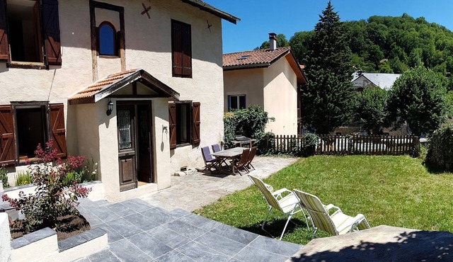 La Vieille Ferme, French Pyrenees, Pool & Hot Tub