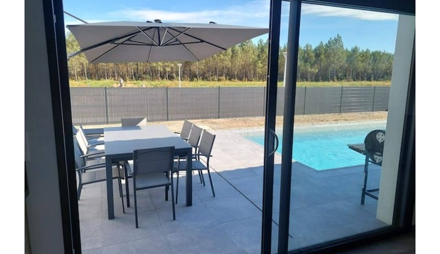 LA VILLA D' AZUR- heated pool/for up to 8 people