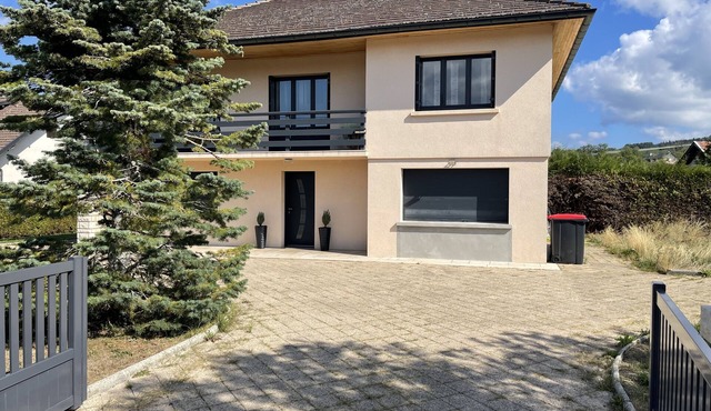 LA Villa DE Hauteville