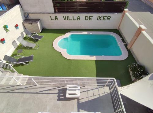 "La Villa de Iker" con Piscina, Barbacoa y a 10 mint de Puy du Fou