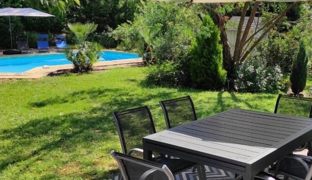 La Villa Decastela : Piscine & Parc Arboré 4000m2