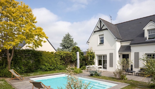 La Villa des Rochettes - Charmante maison avec piscine et jardin clos