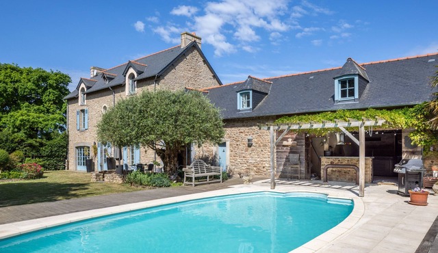 LA VILLA VILLE JEAN - Belle maison avec piscine de 300m²