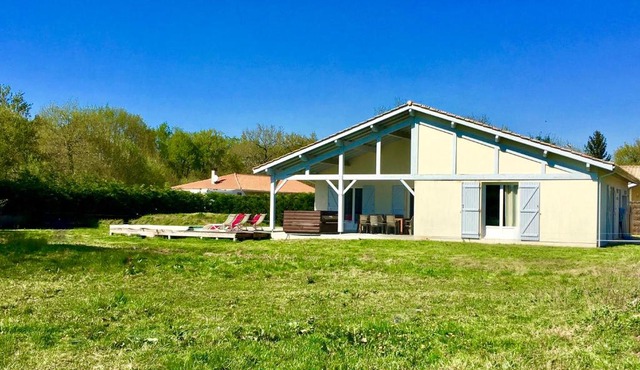LA VILLA LANDAISE jacuzzi et piscine chauffée