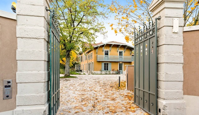 La Villa Serenna - Appt avec jardin, 15 mn de Lyon