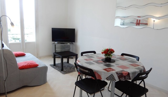 LA VUE MERS Apartment 1 to 2 pers panoramic view 100 m beach bikes provided