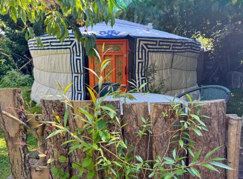 La Yourte climatisée du Jardin Caché