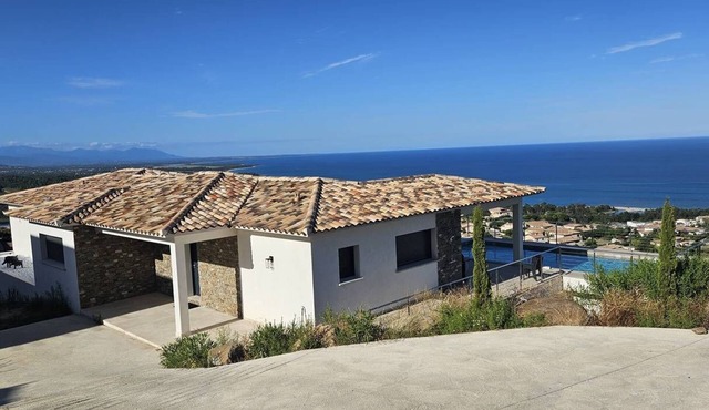 LABELLE- PANORAMIC SEA VIEW- PRIVATE POOL- AIR CONDITIONING-WIFI