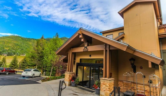 Labor Day weekend and entire week for 6 guests at Vail's BEST condo