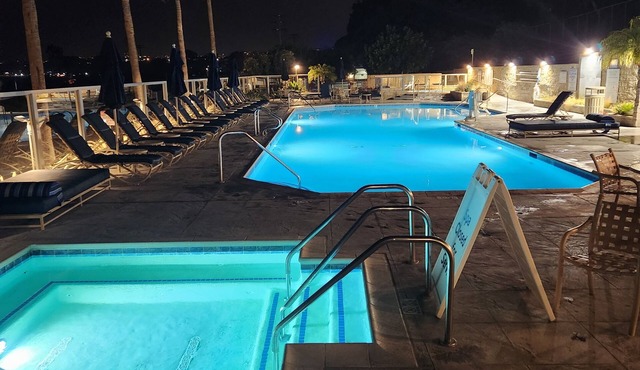 Labor Day Weekend/One bedroom/Ocean View