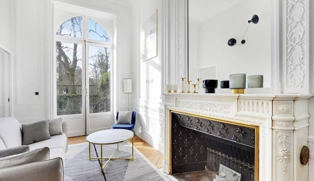 Labruyère House - Royal Garden Suite