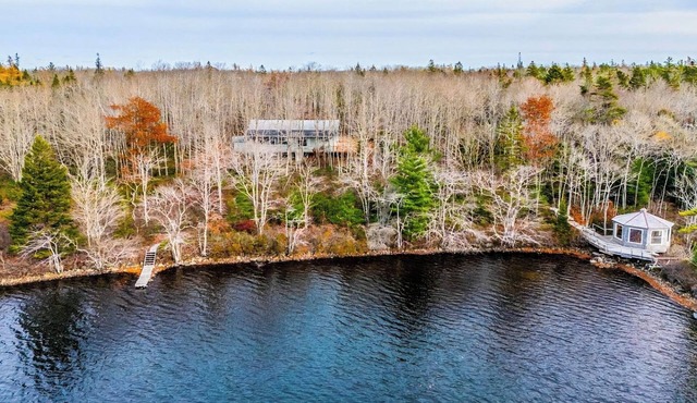 Lac a pic Lake retreat