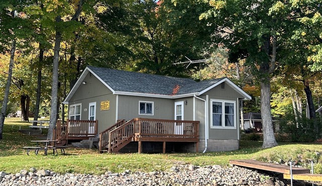 Lac Vieux Desert Cottage