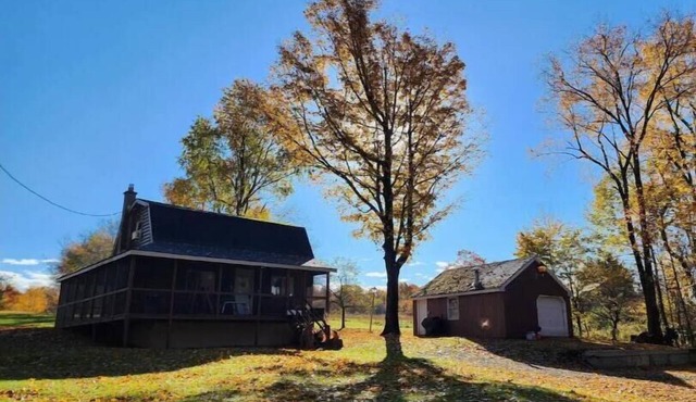 Lackawanna Lodge - Cozy two bedroom cottage