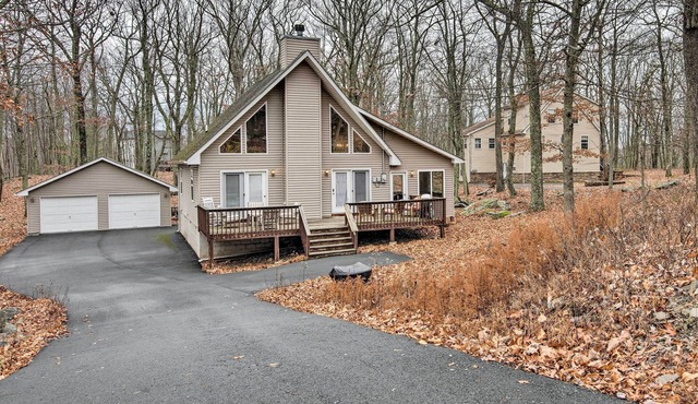 Lackawaxen Family Home w/ Lake Access!