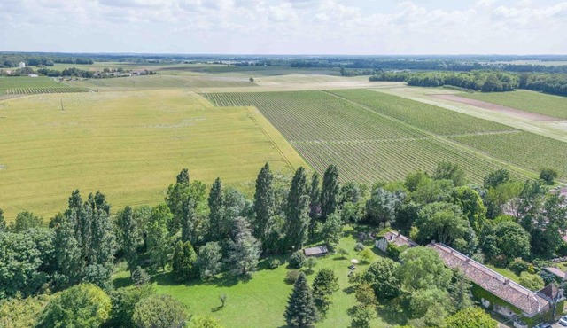 LaConciergerieJonzac, Manoir "Atypique et Médiéval"