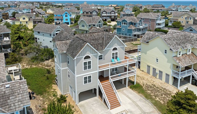 Lacrosse the Banks: Dog-friendly, Hot Tub, Less than 100 yards to beach!