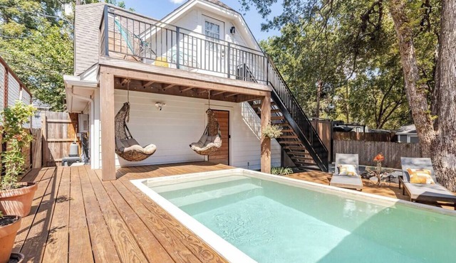 Lady Bird Lake Trail Guest House - Holly - Weekly Discount
