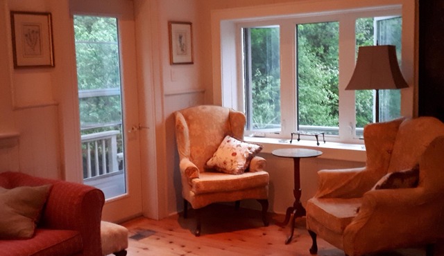 Ladybank Schoolhouse - Private Country Charm and Elegance in Nature
