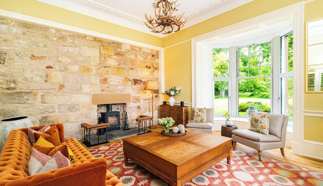 Ladyburn House: Luxury Ayrshire Country Retreat Hot Tub, Sauna, Gardens