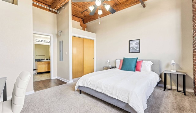 Lafayette 107 I Modern & Vintage 1Bd Apartment