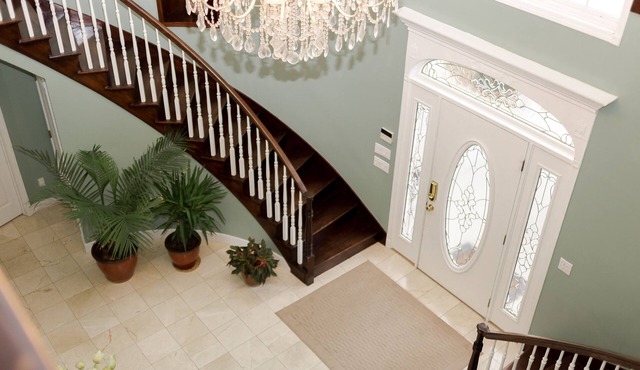 Lafayette Grand Manor