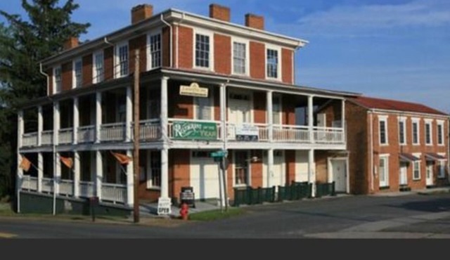 Lafayette Inn