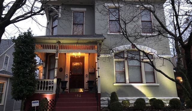 Lafferty House-Walk to UofK, Woodland Pk, Dn Town, near Bourbon Trl, Horse Farms