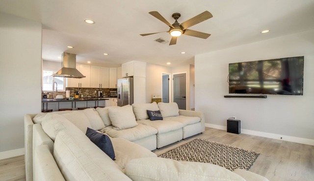 Lago Vista Vacation Rental w/Fireplace!