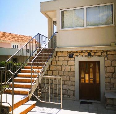 Laguna Apartment