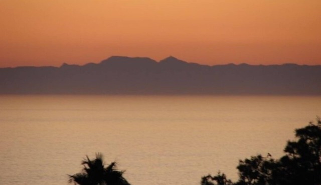 Laguna Beach = Tropical - Cottage
