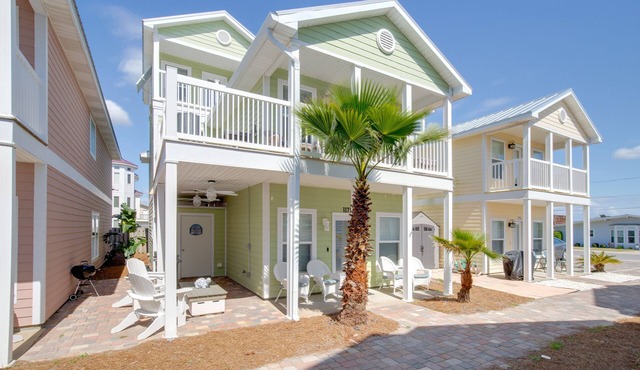 Laguna Beach PCB 5/3, STEPS TO THE BEACH-5 STAR RENTAL- CONVENIENT TO EVERYTHING