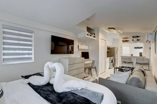 Laguna @ Casa Del Sol