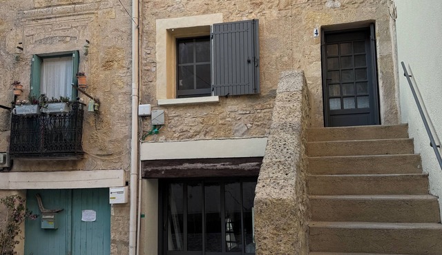 Lagune de Thau, medieval house overlooking the Thau lagoon