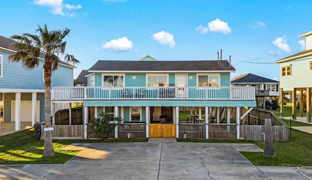 Laid-back Sea Isle Retreat: Hot tub, Fenced Yard, Dogs Welcome!