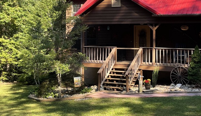 LAINE'S LODGE IN CHEROKEE NATIONAL FOREST