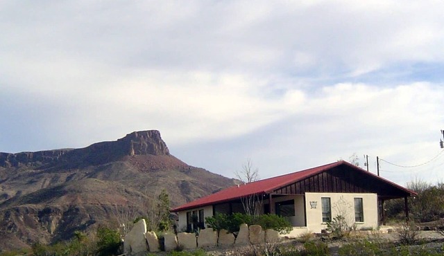 Lajitas House - River and Mountain Views