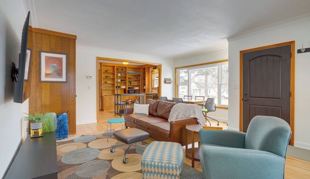 Lake Access Home on Cross Lake: Walk to Dtwn!