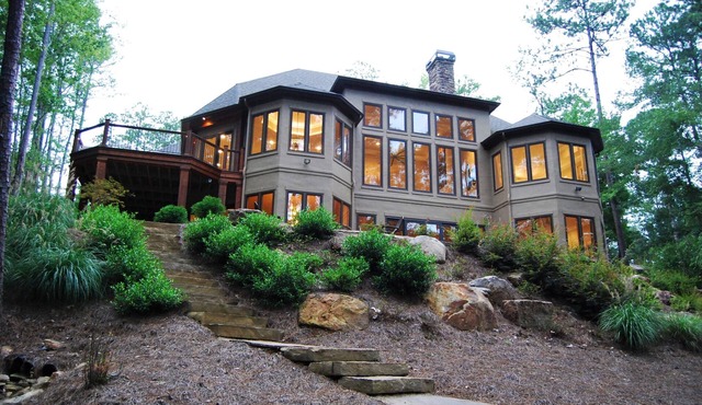 Lake Access Home with Beautiful Tree and Lake Cove View - Reynolds Lake Oconee