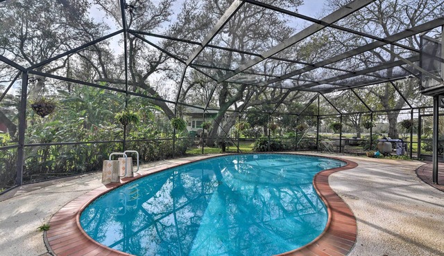 Lake Access & Pool: Spacious Freeport Home!