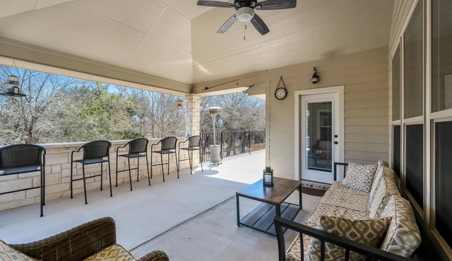 Lake Access - Private Pool - 2 Acres Retreat
