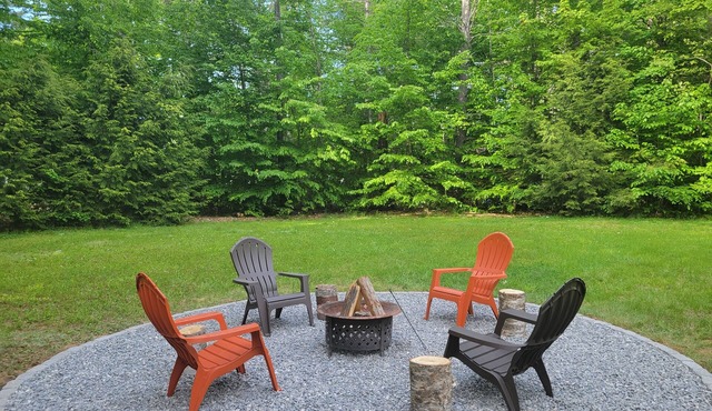 ⭐️Lake Access to Sebago Lake, Screen Porch, Fire Pit, 2.7 miles Downtown Naples